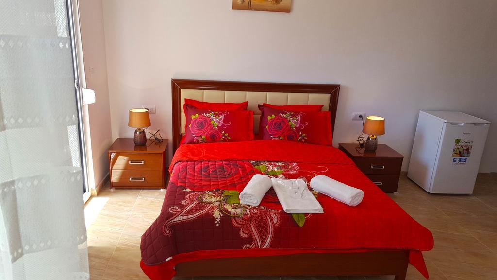 Apartments Sirena Ulcinj Buitenkant foto