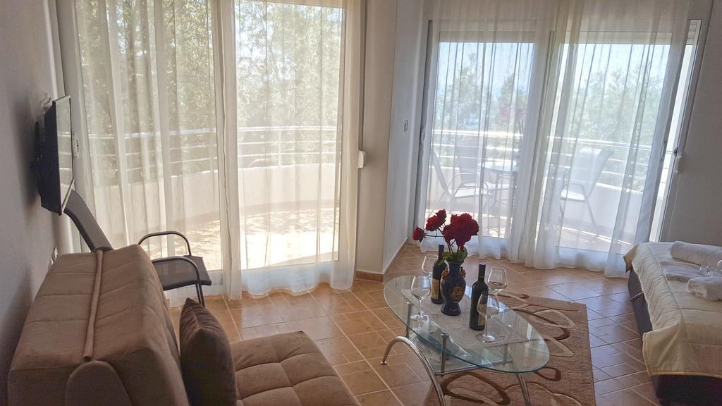 Apartments Sirena Ulcinj Buitenkant foto